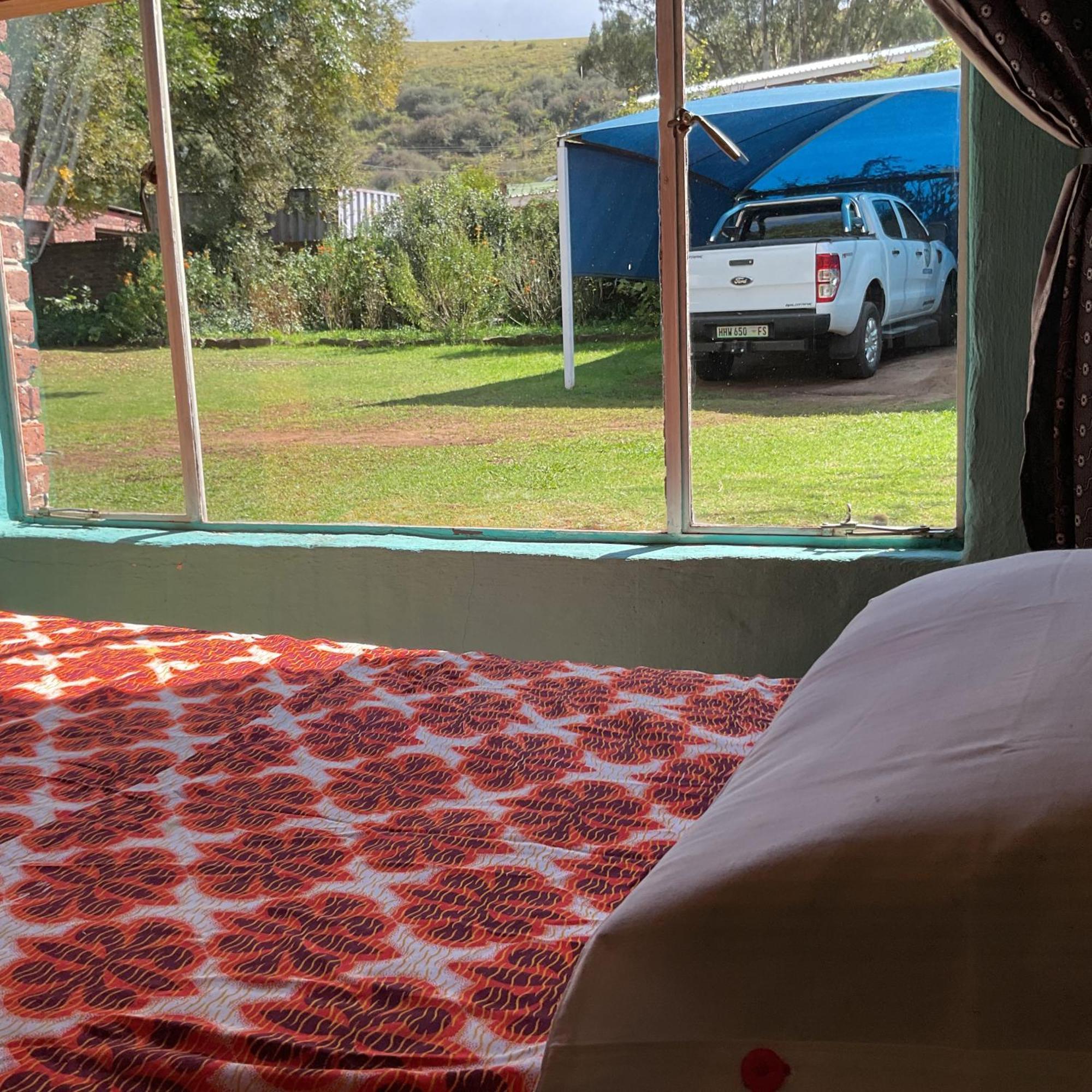 Karma Backpackers Hostel Kestell Εξωτερικό φωτογραφία